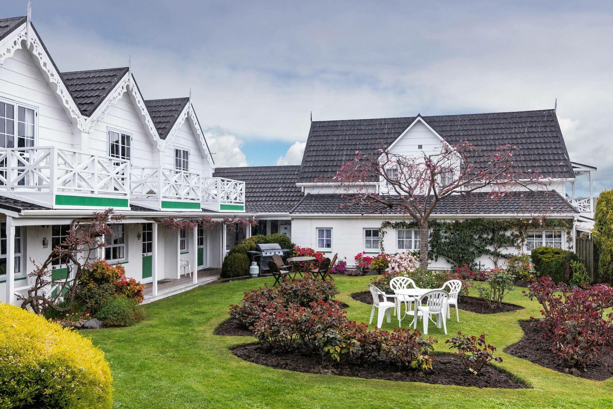 Phoenix Thermal Resort - Taupo Exterior foto