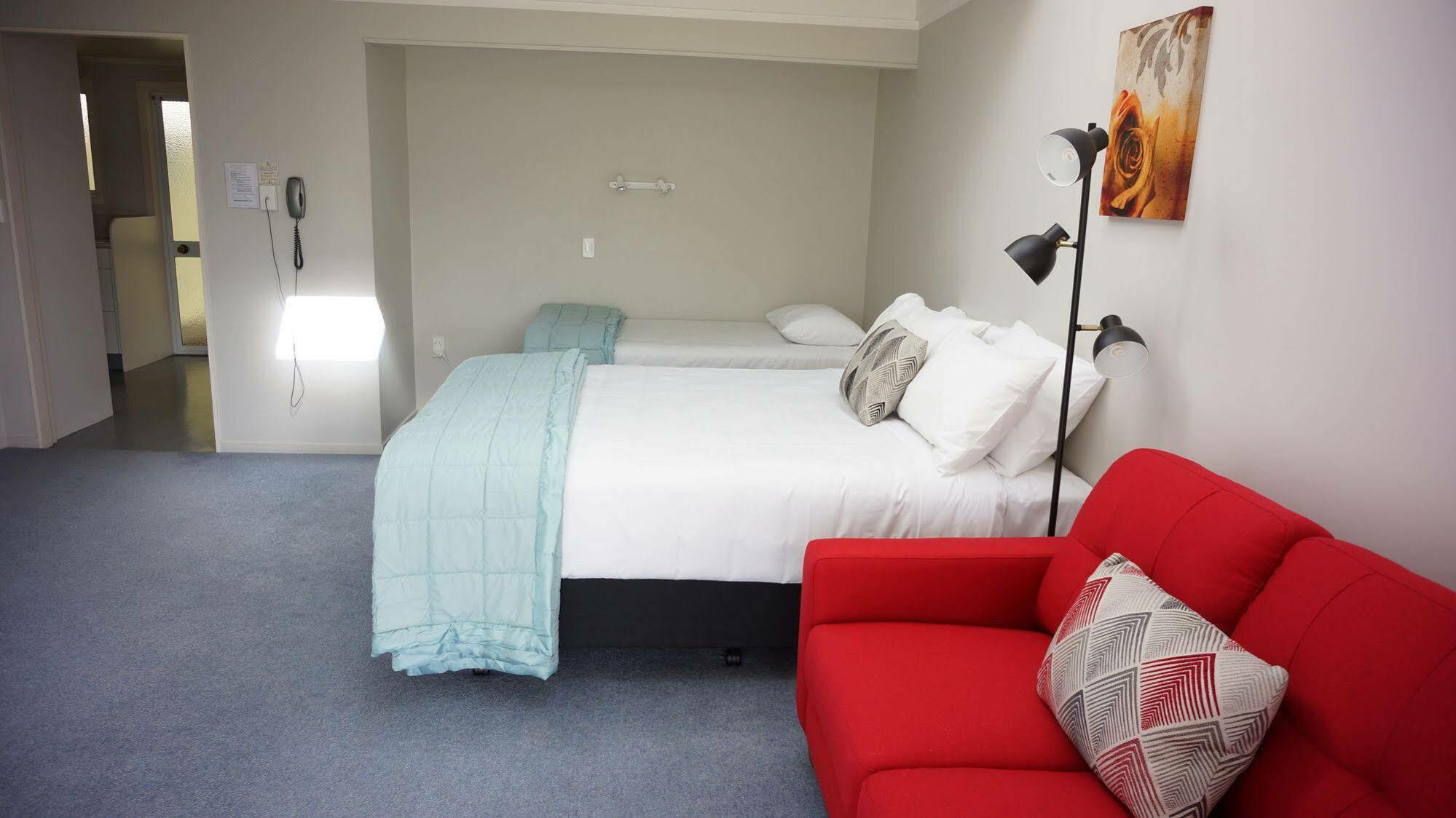Phoenix Thermal Resort - Taupo Exterior foto